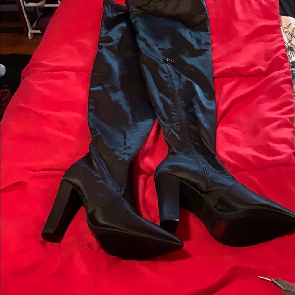 Boots thigh high